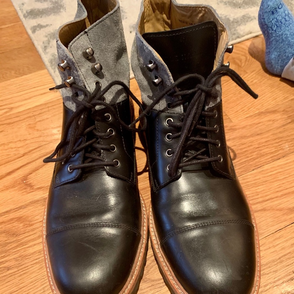 Cole Haan Men’s lace up boots